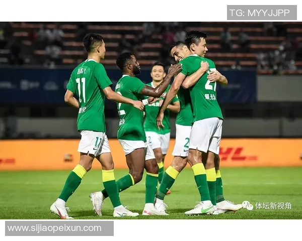 深圳足球队以99分领跑总决赛积分榜展现强劲实力